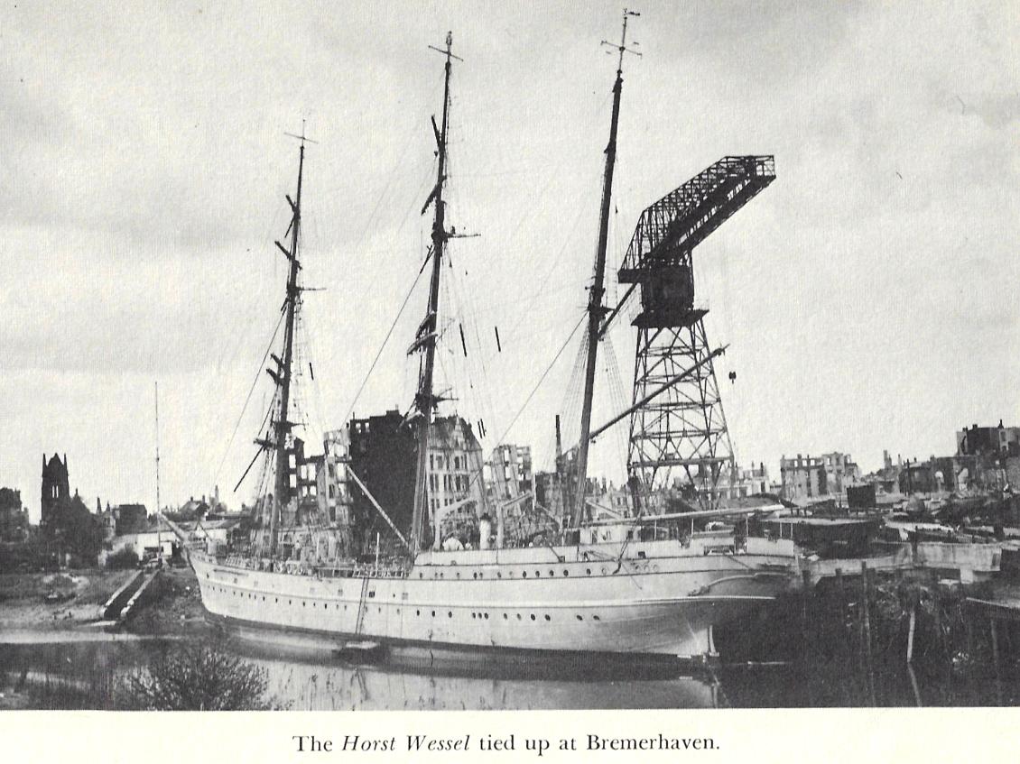 The Skipper and the Eagle - 1960 - Captain Gordon McGowan - Horst Wessel in Bremerhaven